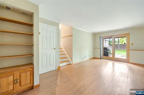 18 Dogwood Court Westwood NJ 07675