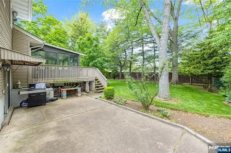 18 Dogwood Court Westwood NJ 07675
