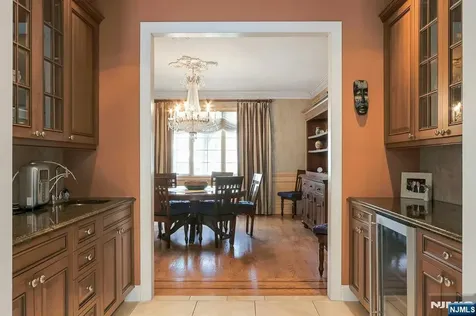 103 Ivy Lane River Vale NJ 07675