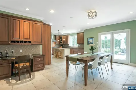 103 Ivy Lane River Vale NJ 07675