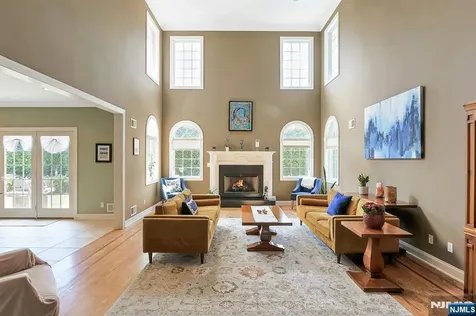 103 Ivy Lane River Vale NJ 07675