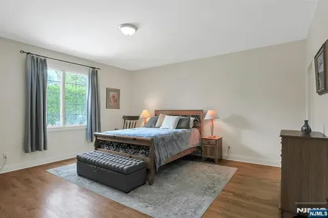 103 Ivy Lane River Vale NJ 07675