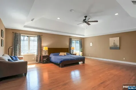 103 Ivy Lane River Vale NJ 07675