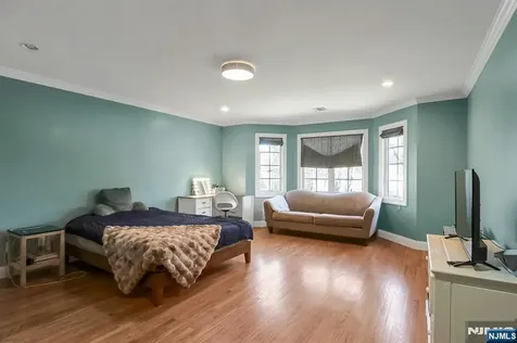 103 Ivy Lane River Vale NJ 07675