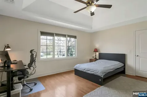 103 Ivy Lane River Vale NJ 07675