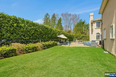 103 Ivy Lane River Vale NJ 07675
