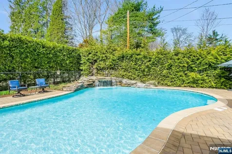 103 Ivy Lane River Vale NJ 07675