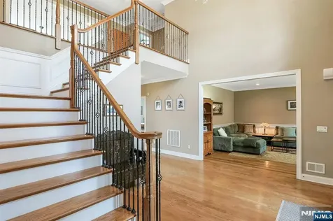103 Ivy Lane River Vale NJ 07675