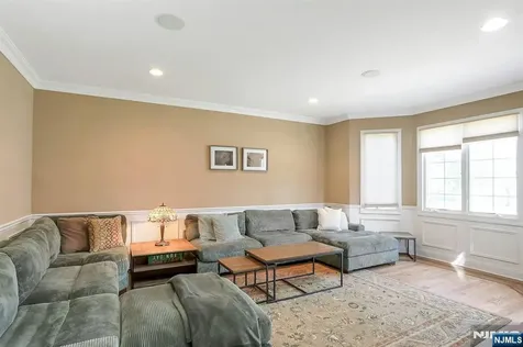 103 Ivy Lane River Vale NJ 07675