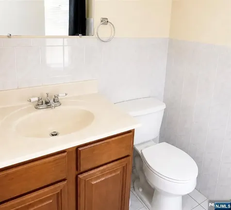25 Holland Street Newark NJ 07103