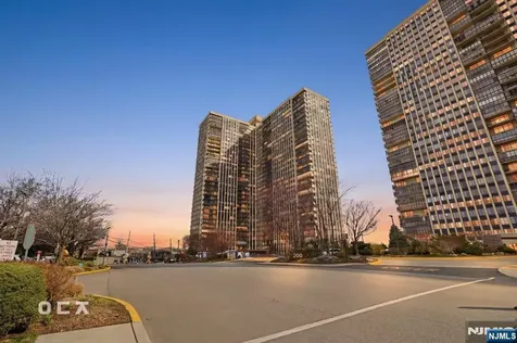 300 Winston Drive Cliffside Park NJ 07010