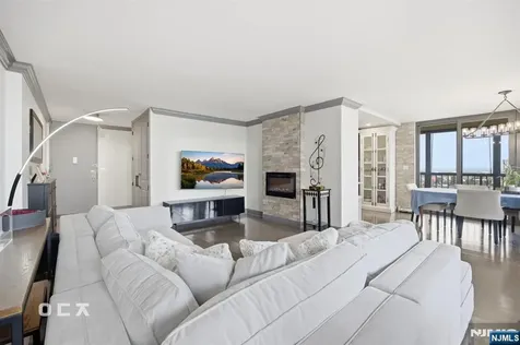 300 Winston Drive Cliffside Park NJ 07010