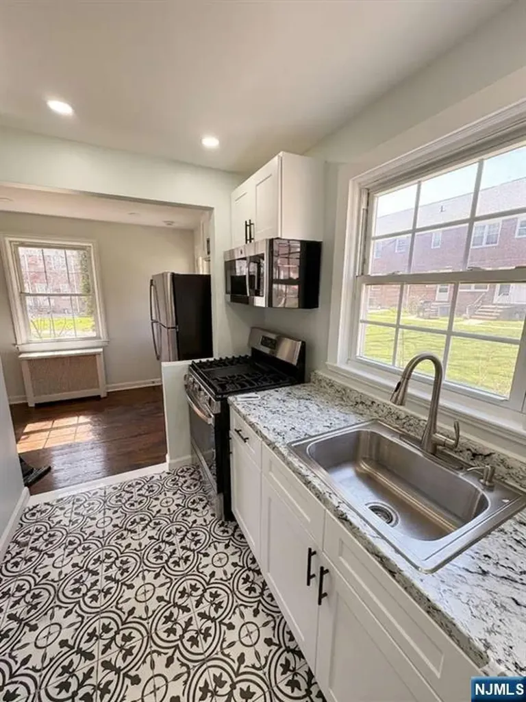 293 Elmwood Avenue Maplewood NJ 07040