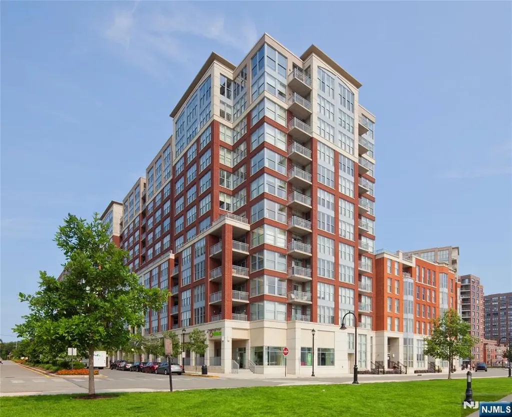 1125 Maxwell Lane Hoboken NJ 07030