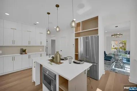 94 E Cedar Street Livingston NJ 07039