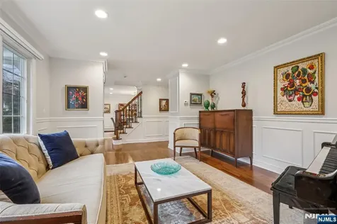 46 Van Blarcom Lane Wyckoff NJ 07481