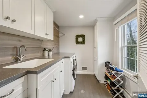 46 Van Blarcom Lane Wyckoff NJ 07481