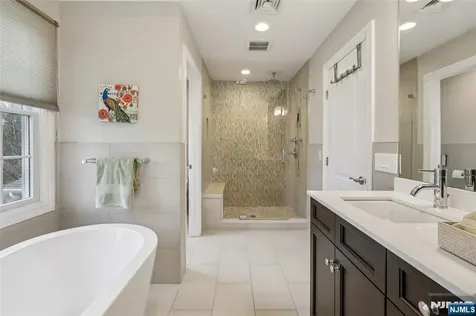46 Van Blarcom Lane Wyckoff NJ 07481