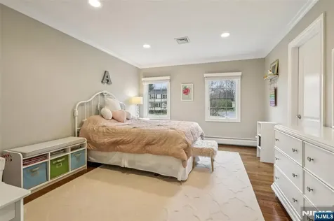 46 Van Blarcom Lane Wyckoff NJ 07481