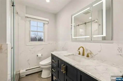 46 Van Blarcom Lane Wyckoff NJ 07481