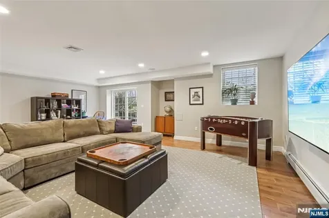 46 Van Blarcom Lane Wyckoff NJ 07481