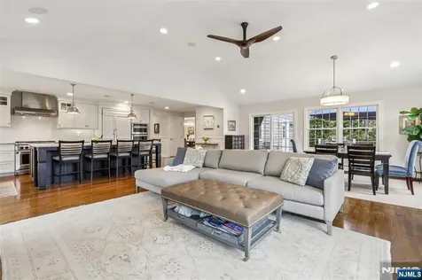 46 Van Blarcom Lane Wyckoff NJ 07481