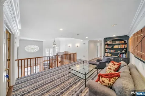 211 Highwood Avenue Tenafly NJ 07670