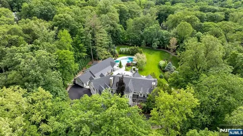 211 Highwood Avenue Tenafly NJ 07670