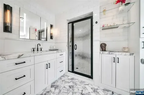 211 Highwood Avenue Tenafly NJ 07670