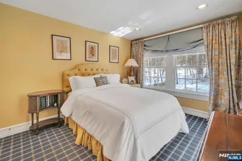 211 Highwood Avenue Tenafly NJ 07670