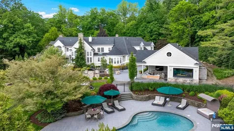 211 Highwood Avenue Tenafly NJ 07670