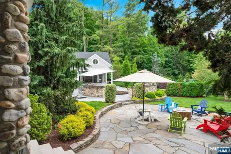 211 Highwood Avenue Tenafly NJ 07670