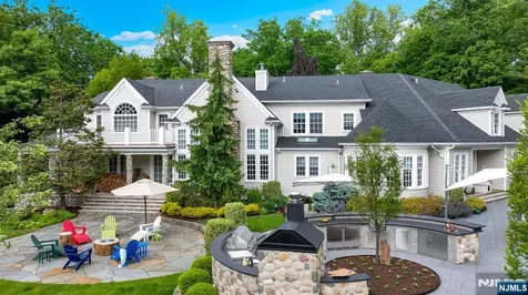 211 Highwood Avenue Tenafly NJ 07670
