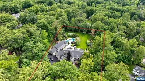 211 Highwood Avenue Tenafly NJ 07670