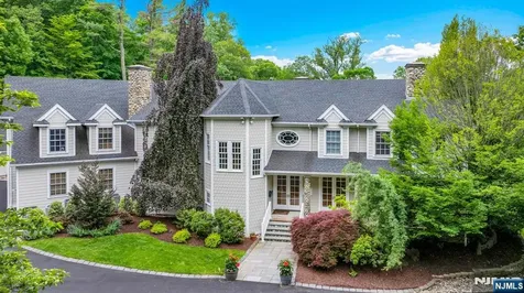 211 Highwood Avenue Tenafly NJ 07670