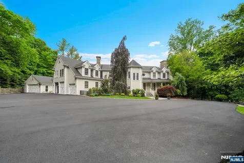 211 Highwood Avenue Tenafly NJ 07670