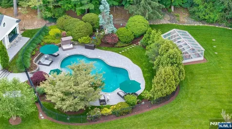211 Highwood Avenue Tenafly NJ 07670