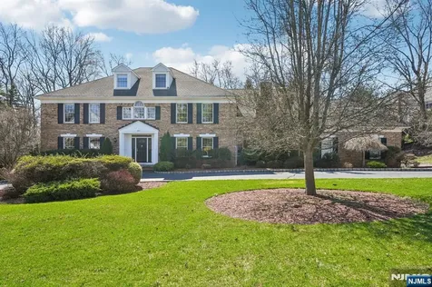 416 Devonshire Drive Franklin Lakes NJ 07417