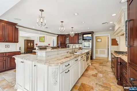 416 Devonshire Drive Franklin Lakes NJ 07417