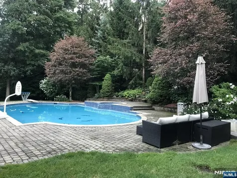 416 Devonshire Drive Franklin Lakes NJ 07417