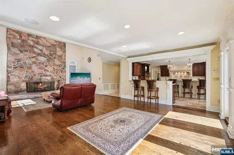 416 Devonshire Drive Franklin Lakes NJ 07417