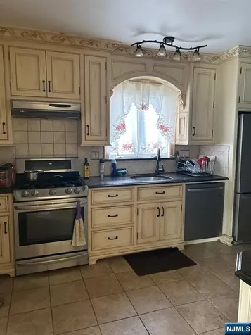 521 Olympia Avenue Cliffside Park NJ 07010