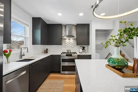 1 Mcdonough Street Montclair NJ 07042