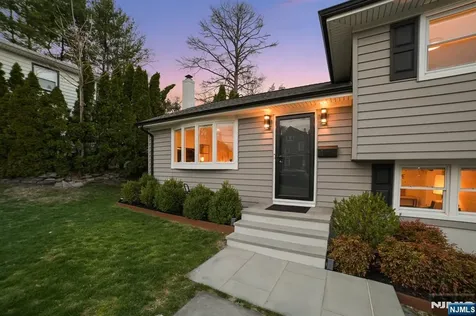 1 Mcdonough Street Montclair NJ 07042