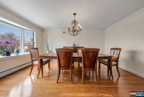 445 Pine Hill Road Leonia NJ 07605