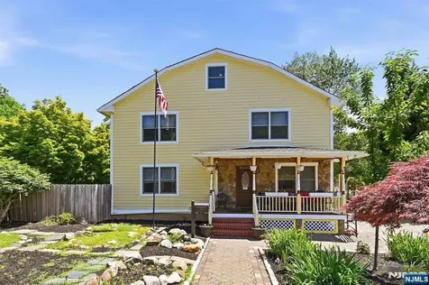 188 Doretta Street River Vale NJ 07675