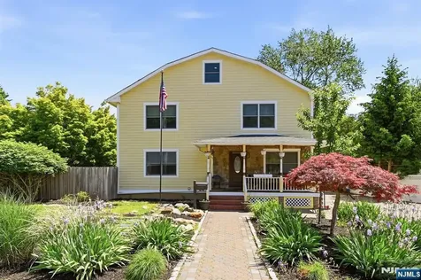 188 Doretta Street River Vale NJ 07675