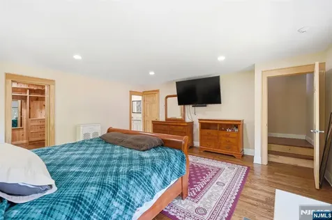 188 Doretta Street River Vale NJ 07675