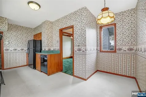 455 Stuyvesant Avenue Lyndhurst NJ 07071