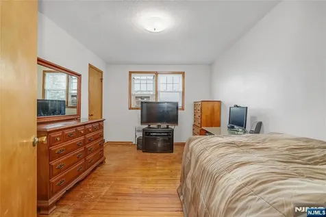 455 Stuyvesant Avenue Lyndhurst NJ 07071